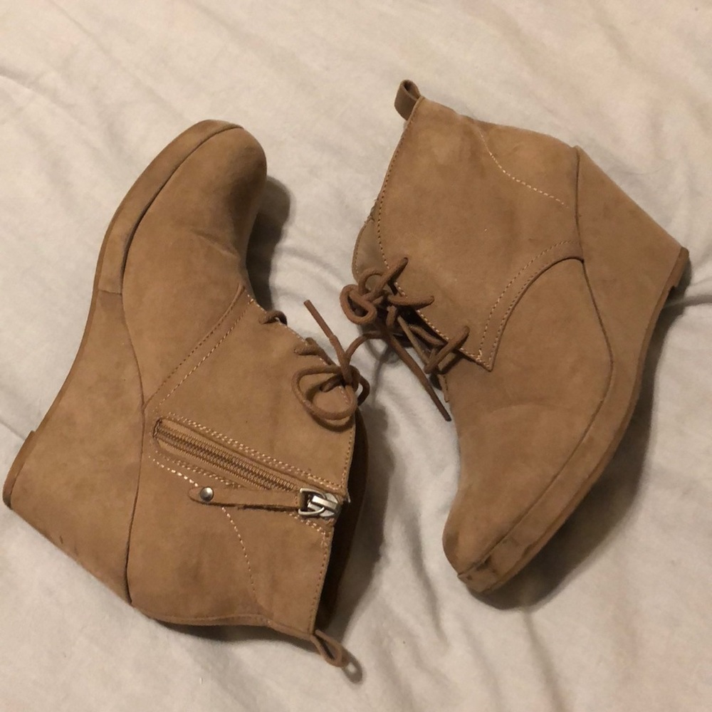 Dulce Vita ankle booties/heels size 7.5